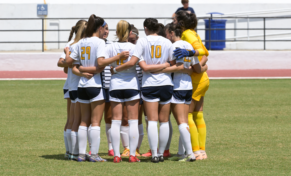 Women’s Soccer Falls to Case Western Reserve 3-1