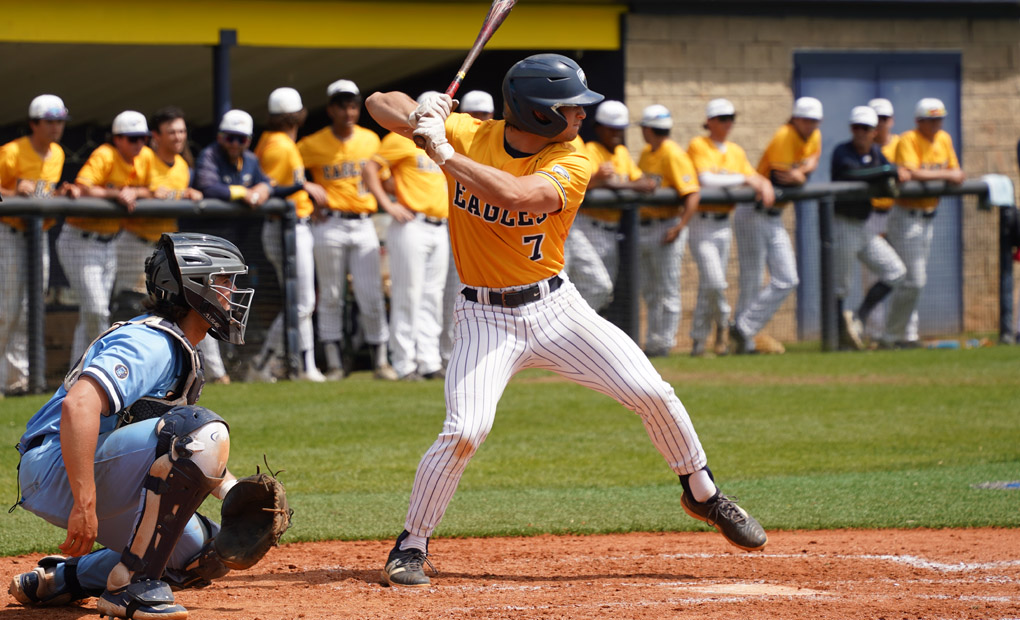 Emory Baseball Falls in Series Finale to CWRU on Sunday