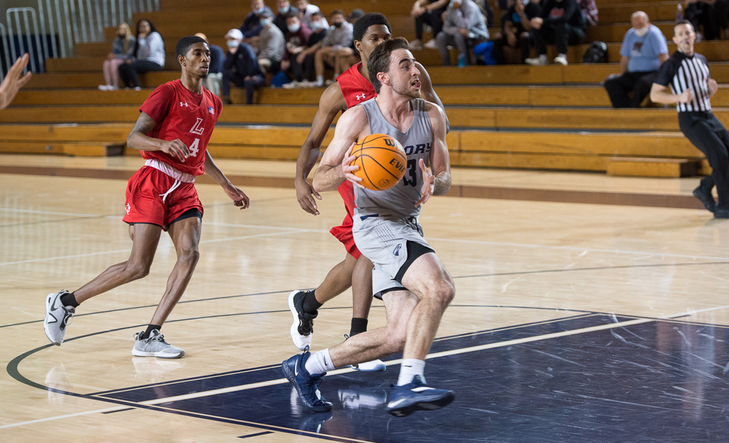 Stuck and Schner Power Men's Basketball to Overtime Win at Brandeis