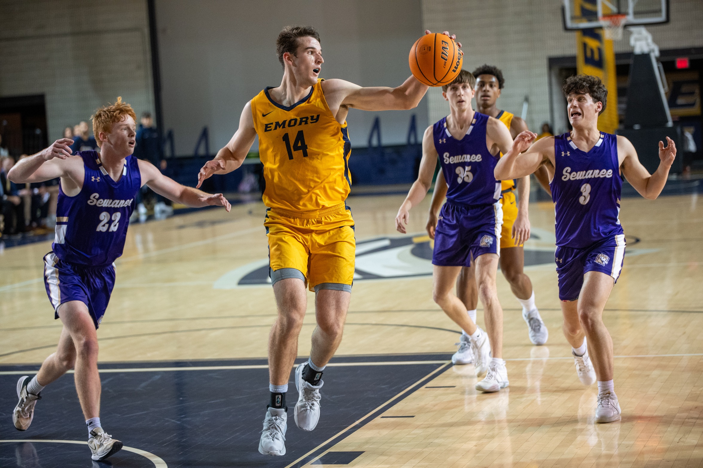 Men’s Basketball Opens 2023 UAA Challenge with 87-57 Victory against Colby