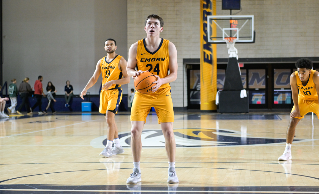 #22 Men's Basketball Tops Carnegie Mellon 90-84 to Earn UAA-Victory at Home