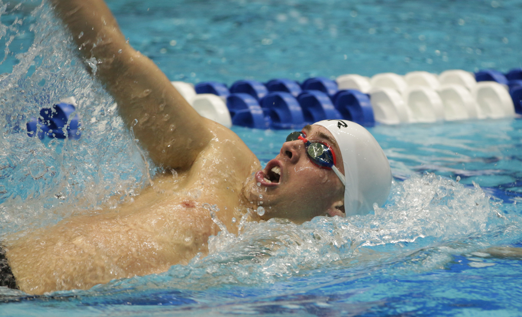 Men's Swimming & Diving Leads Home Invitational After Day One