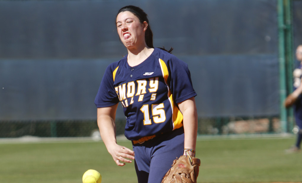 Emory Softball Drops NCAA Opener To Maryville College