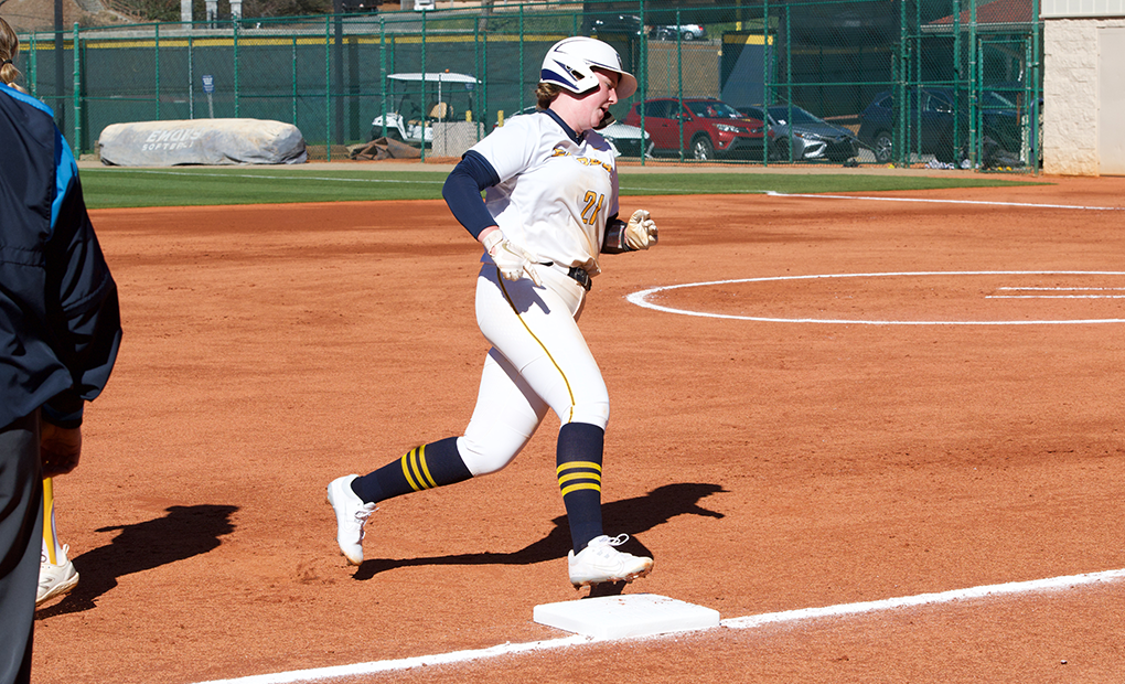 Softball Finishes Series with 6-1 Win over Brandeis