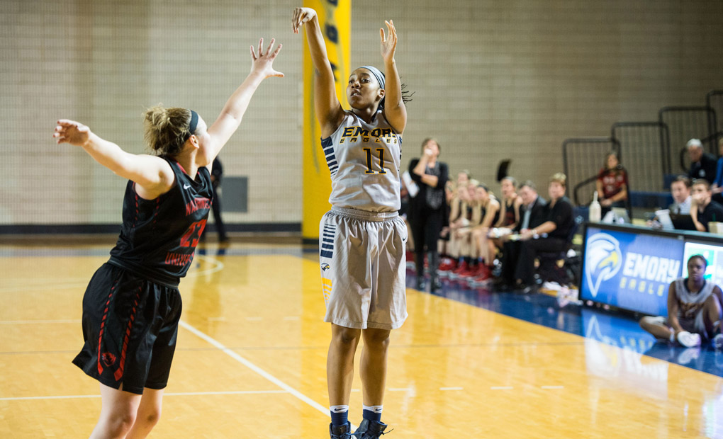 Emory Women's Basketball Edged At No. 16 Chicago