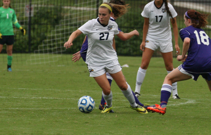 Ninth-Ranked Women’s Soccer Plays to Second-Straight UAA Tie