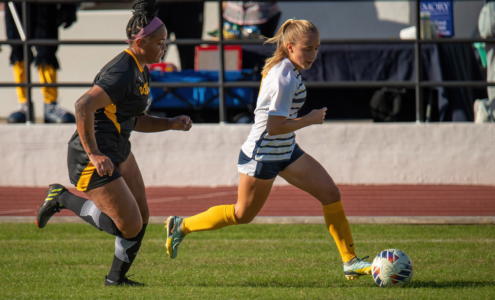 Women's Soccer's Winning Streak Reaches Double Digits; Tops Piedmont 1-0