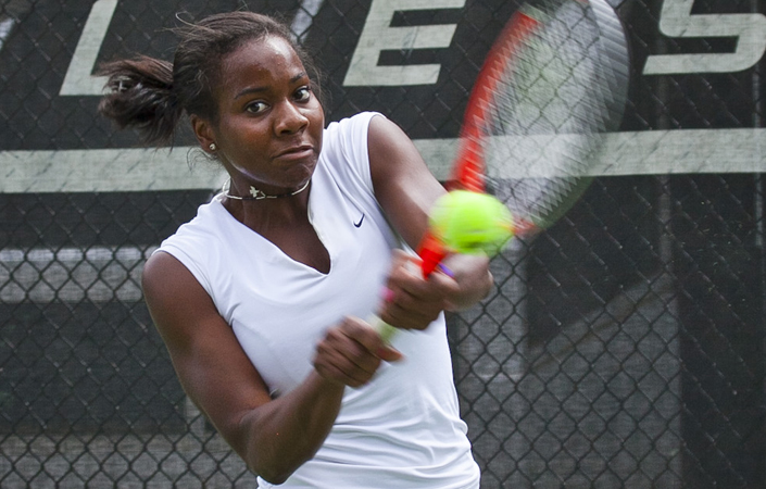 #3 Women’s Tennis Shuts Out #7 Chicago to Advance to UAA Finals