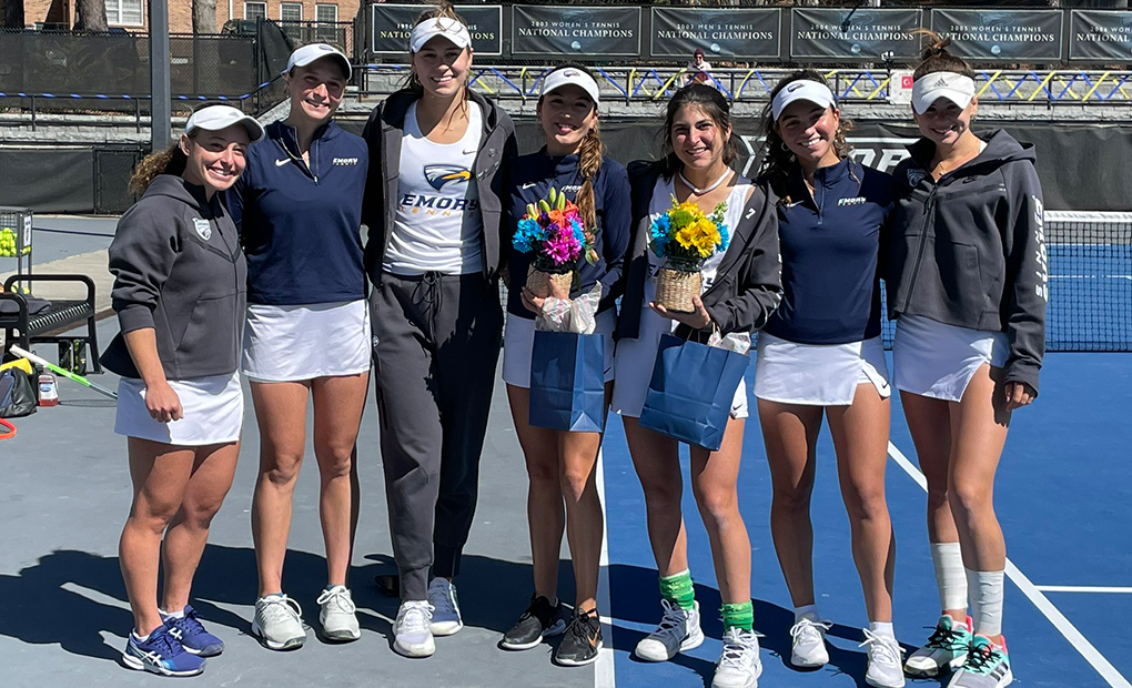 Women’s Tennis Celebrates Senior Day with 8-1 Win over Colby