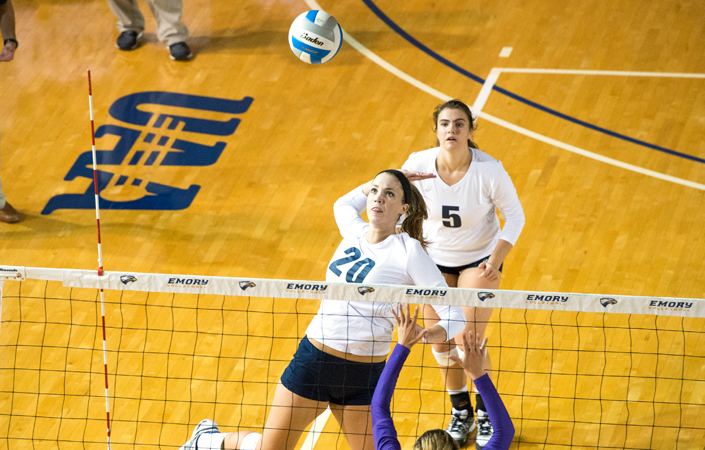 No. 3 Emory Volleyball Closes Out UAA Round Robin I With Win Over No. 21 Carnegie Mellon