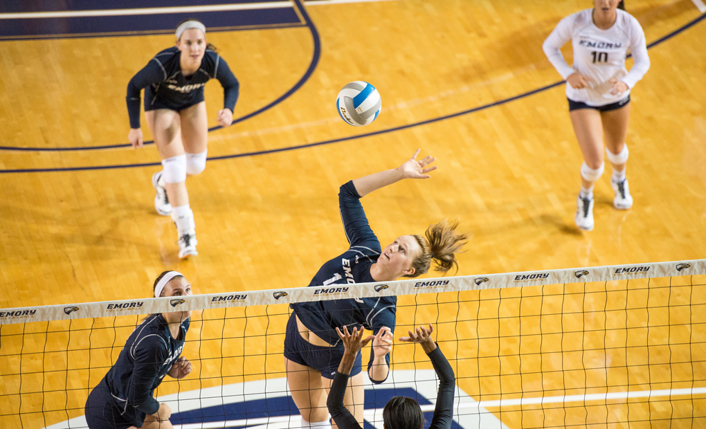Emory Volleyball Splits Sunday UAA RR II Matches