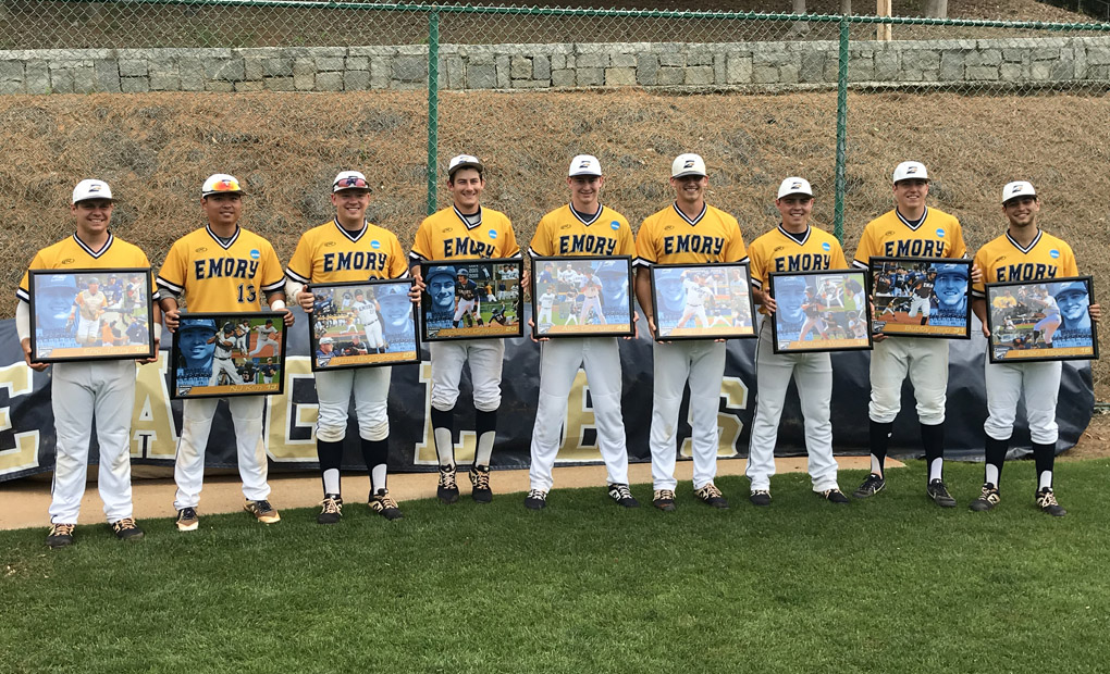 Baseball Sweeps CWRU on Senior Day; Moves into Sole Possession of First in UAA