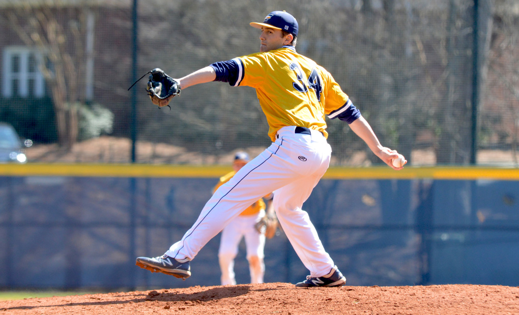 Emory Baseball Splits Saturday Doubleheader with Covenant
