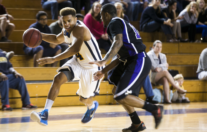Emory Men's Basketball Grabs First Win of Season in 100-80 Rout over William Peace