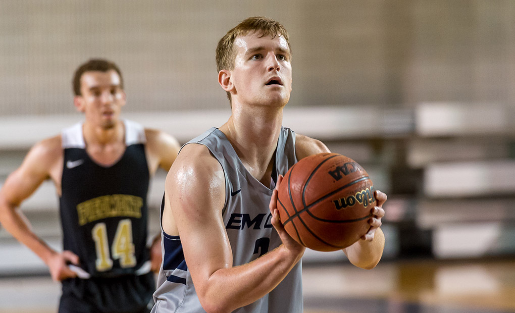 Second-Half Surge Propels Emory Men's Basketball To Win Over Carnegie Mellon