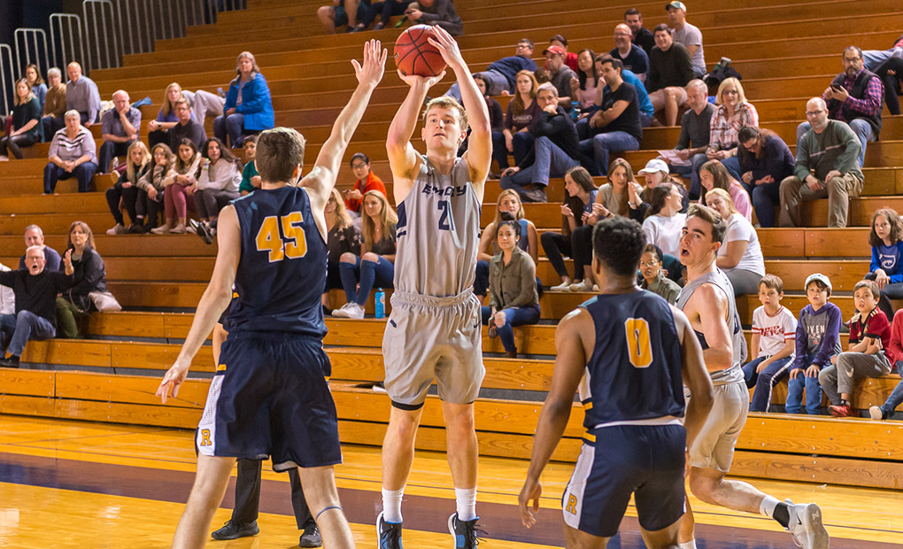 Emory Men's Basketball Falls At Case Western - Davet Records 1,000th Career Point