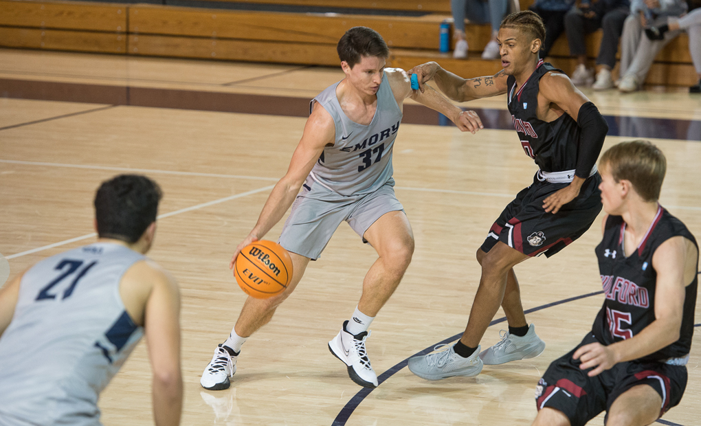 Men's Basketball Downs Maryville, 78-69, in Top-25 Clash