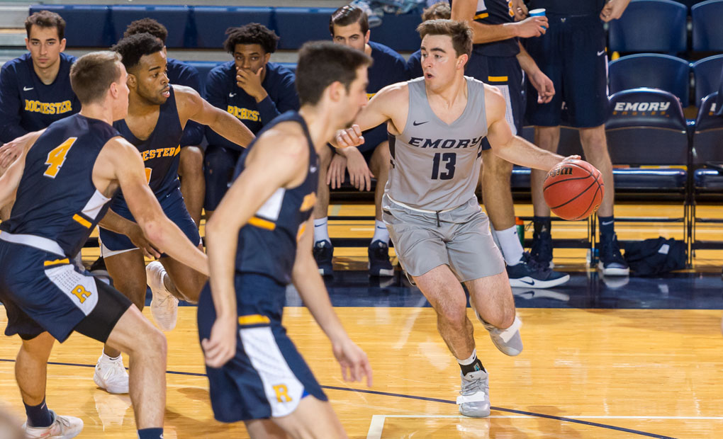 Men's Basketball Upended by Wabash, 98-90, in Great Lakes Invitational Finale