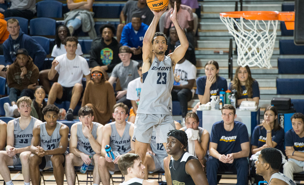 Men's Basketball Bounces Back to Trounce Covenant 97-63