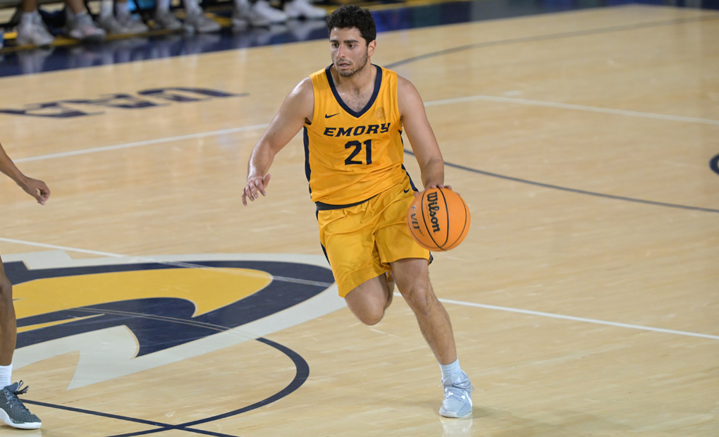 Men’s Basketball Downs Chicago at Home, 88-82