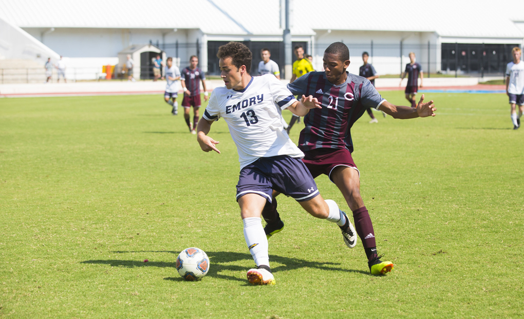 Men's Soccer Sees Win Streak Snapped at No.-6 Chicago in UAA Opener