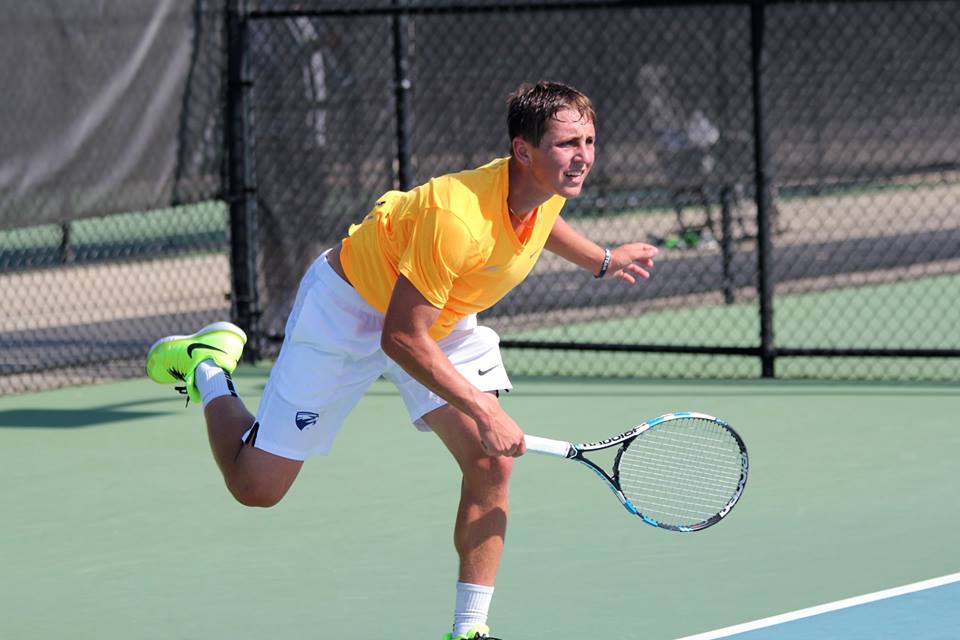 Rafe Mosetick Named UAA Men's Tennis Co-Player Of The Week