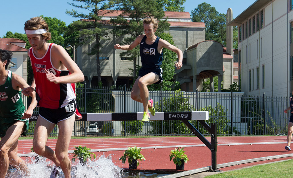 Two Meet Records Fall as Men's Track & Field Wins Hilltop Classic