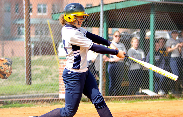Emory Softball Edges Rochester -- Claims Outright UAA Title