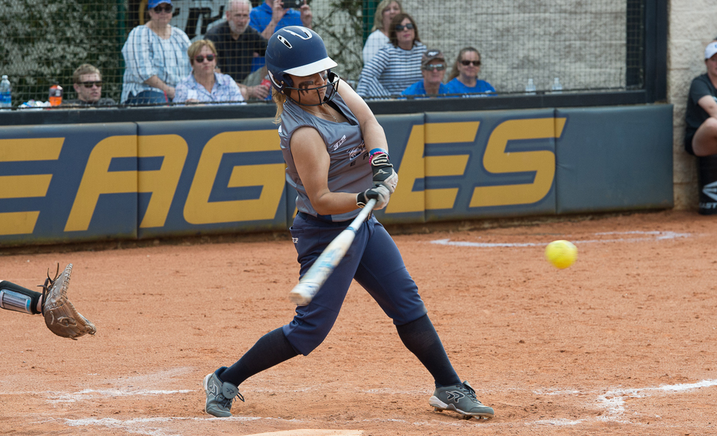 Emory Softball Clinches UAA Title With Doubleheader Sweep vs. NYU