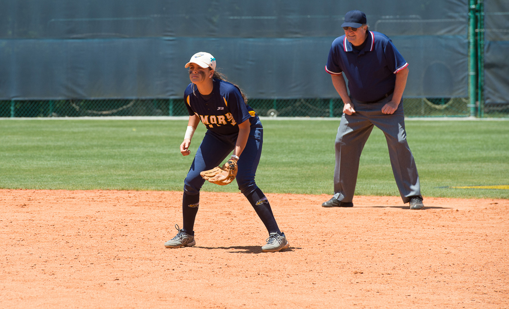 Emory Softball Stuns Case Western With Second-Game Rally -- Sweep Doubleheader vs. The Spartans