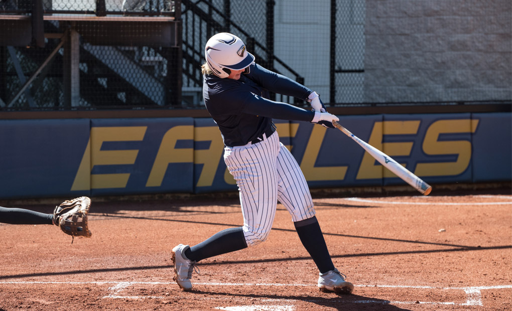 Softball Drops Doubleheader to Pacific Lutheran to Close Opening Weekend
