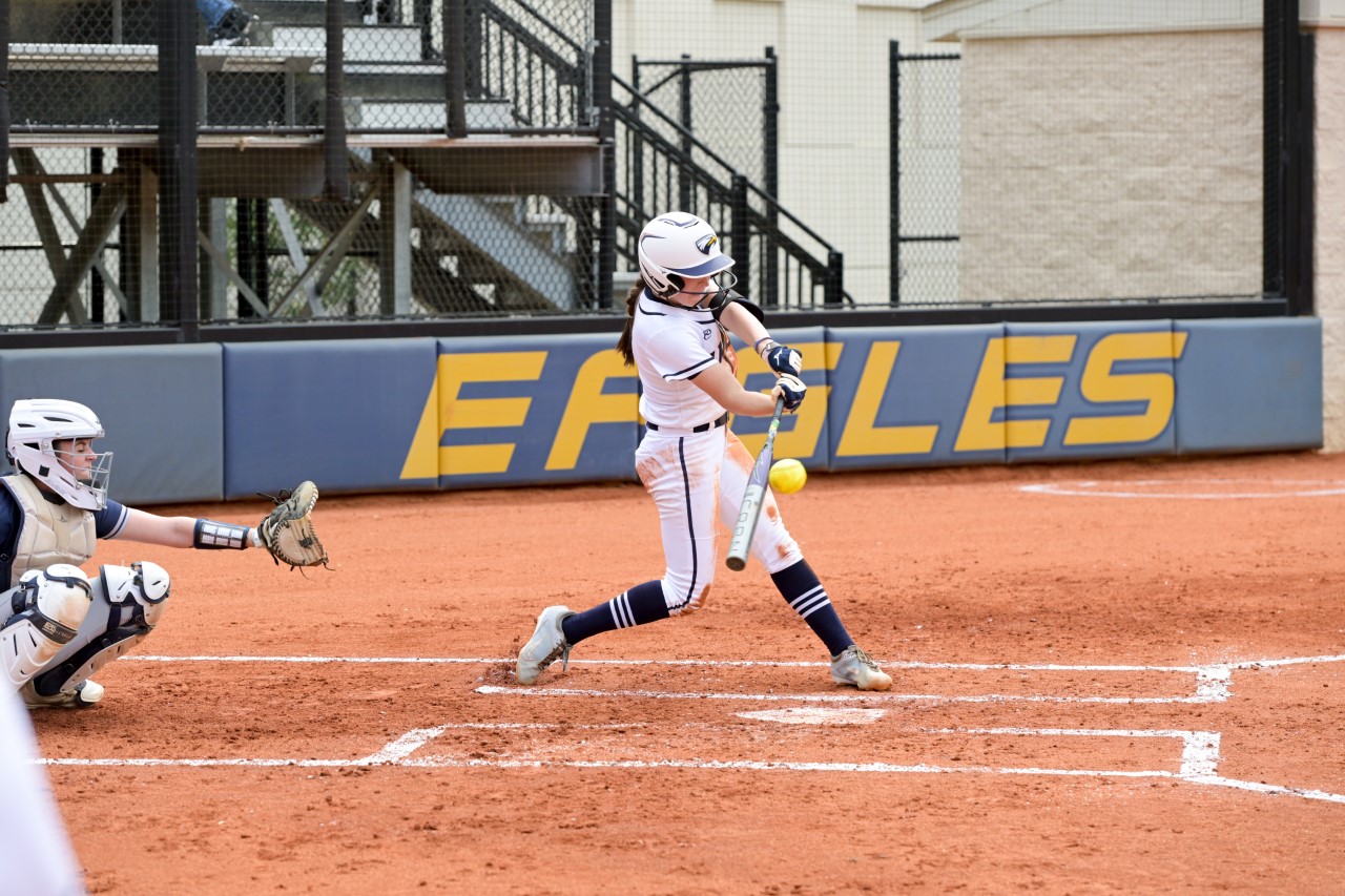 Softball Splits Doubleheader with Brandeis, Looks to Sunday Finale