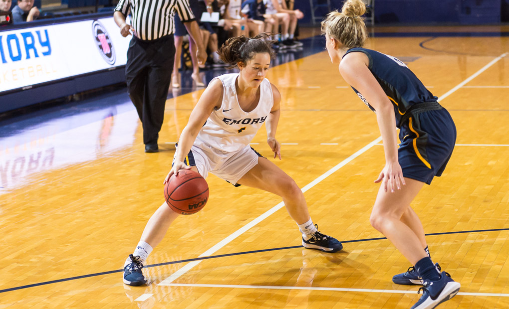 Women's Basketball Looks to Bounce Back at Home Against #13/21 Chicago and WashU