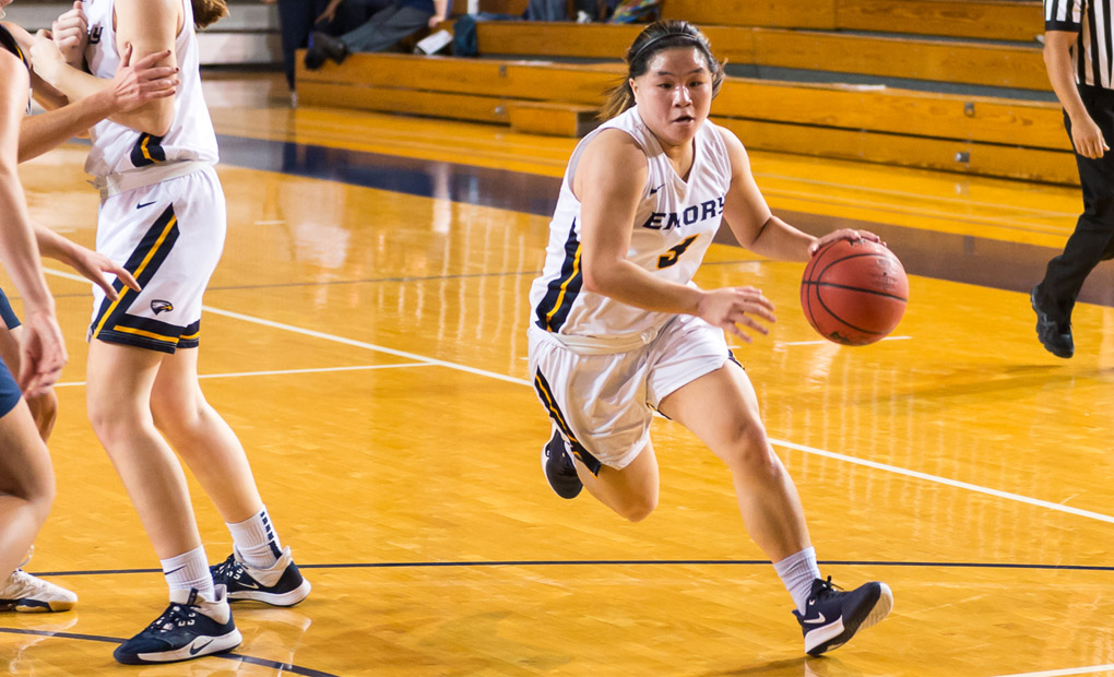Women's Basketball Storms Back to Defeat Rochester, 62-58, in Regular Season Finale