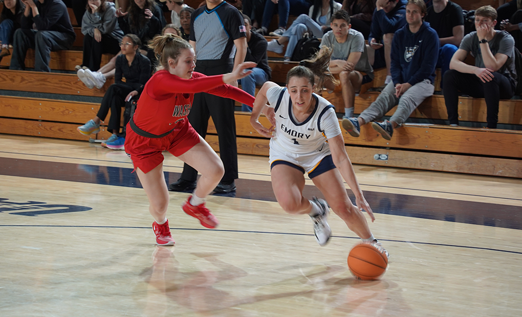 Women’s Basketball Can’t Complete Comeback, Falls to WashU 72-61