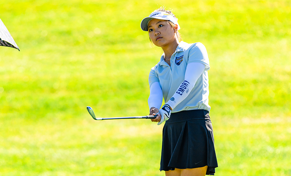 Women’s Golf Moves to Second Place after Round Three; Dong Tied for First Individually