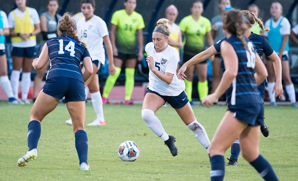 Women's Soccer Keeps Rolling; Blanks Maryville for Sixth Straight Shutout