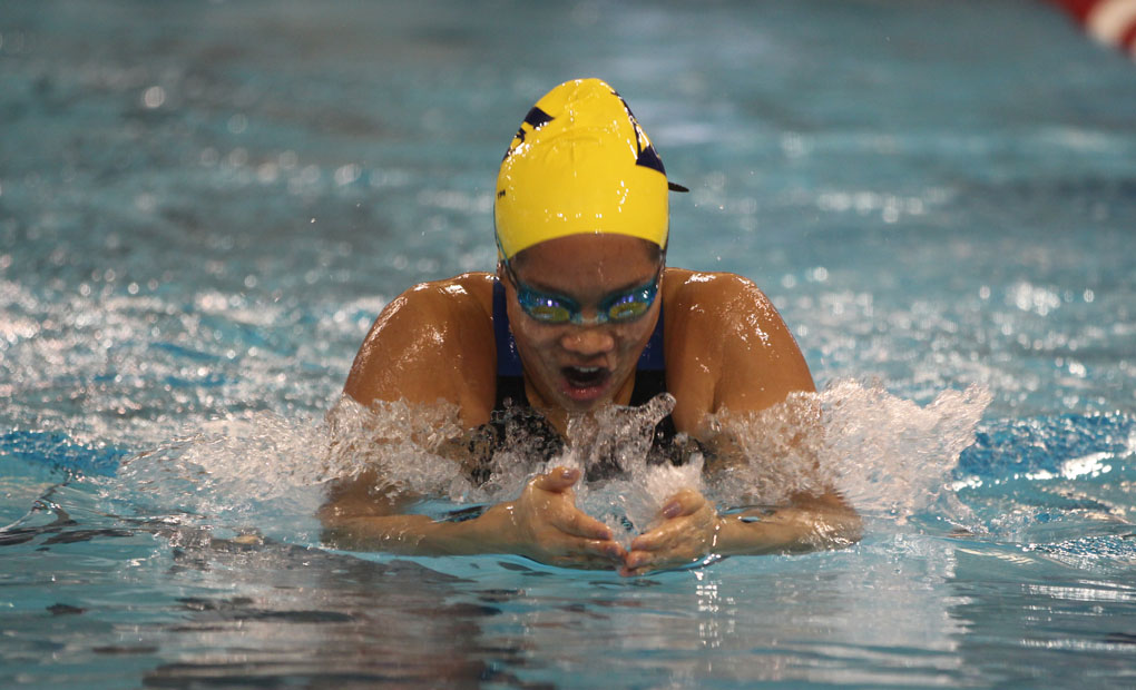 Gold Defeats Blue, 165-122, in Emory Women's Swimming & DIving Intrasquad Meet