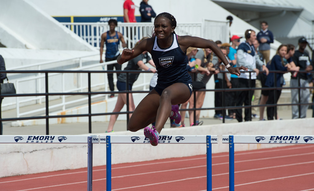 Women's Track & Field Wins Seven Events on Sunday; Finish Third at UAA Outdoor Championships