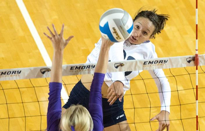 Emory Volleyball Splits Final Two Matches At Guisler Invitational