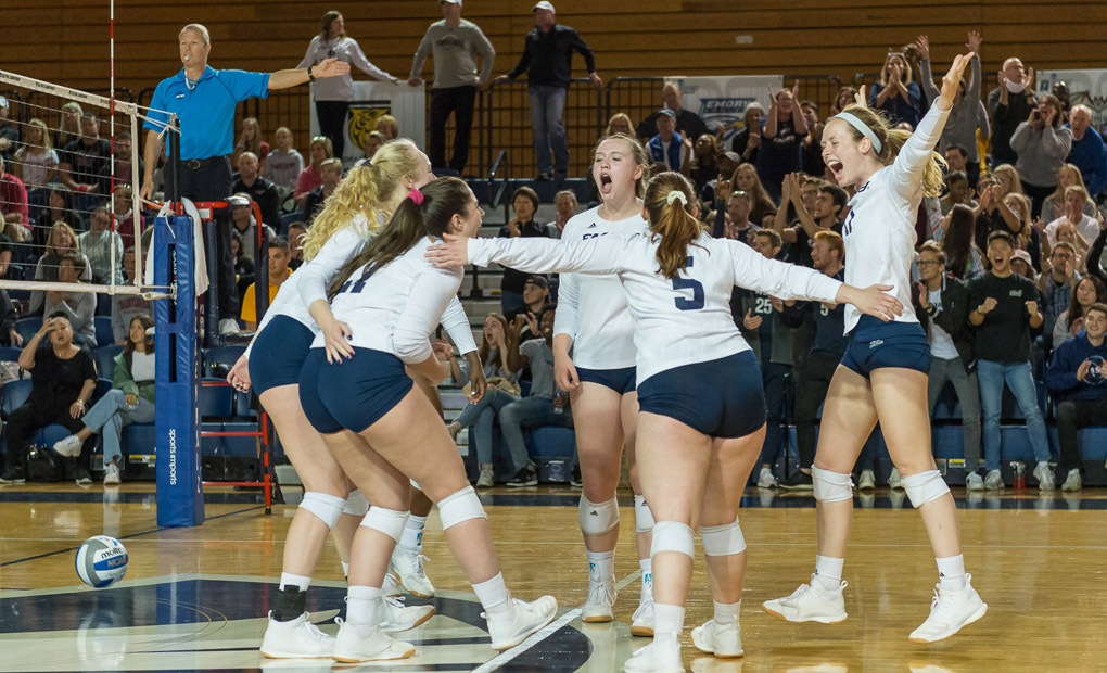 Emory Volleyball Holds Off Clarkson In NCAA Championship Quarterfinals - Will Face Carthage In Friday's Semifinals