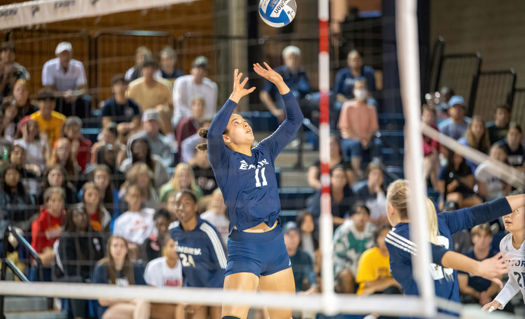 Berry Sweeps Emory Volleyball in Top-10 Matchup
