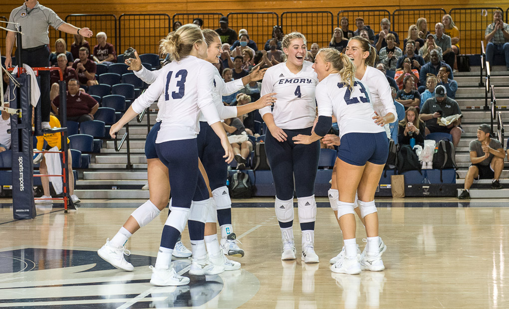 Emory Volleyball Bounces Back with Tuesday Night Sweep at Lee