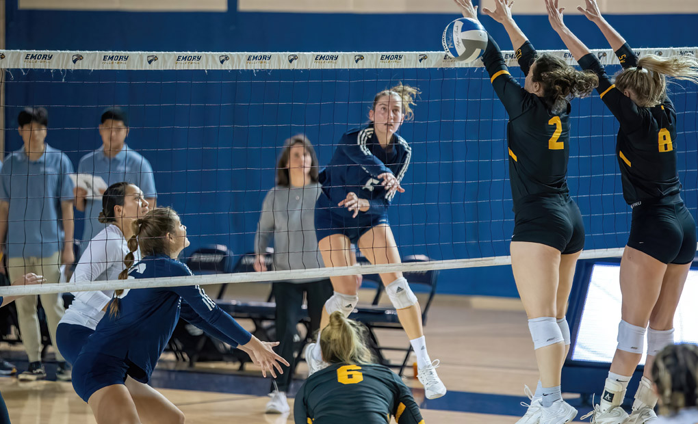 Transylvania Rallies to Upset Emory Volleyball in NCAA Second Round