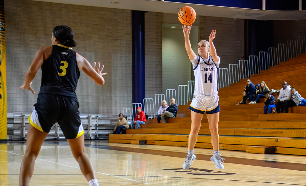 Women’s Basketball Tops 64-51 in Last Home Game of Semester