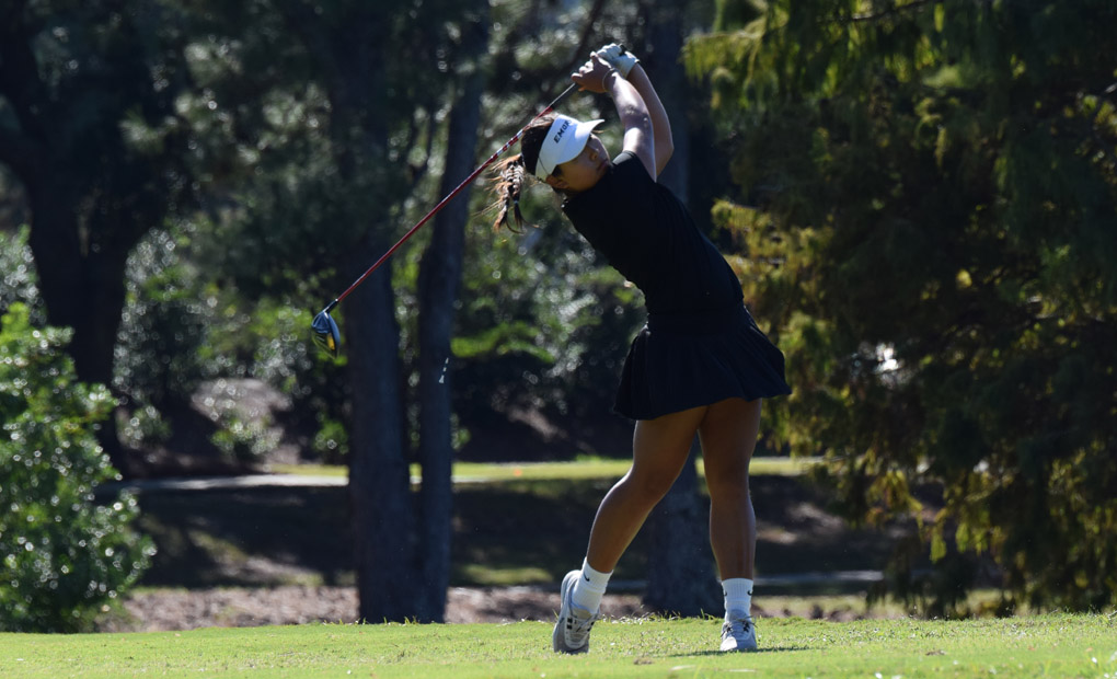 Women's Golf Stands Fifth Through First Round at Westbrook Invitational