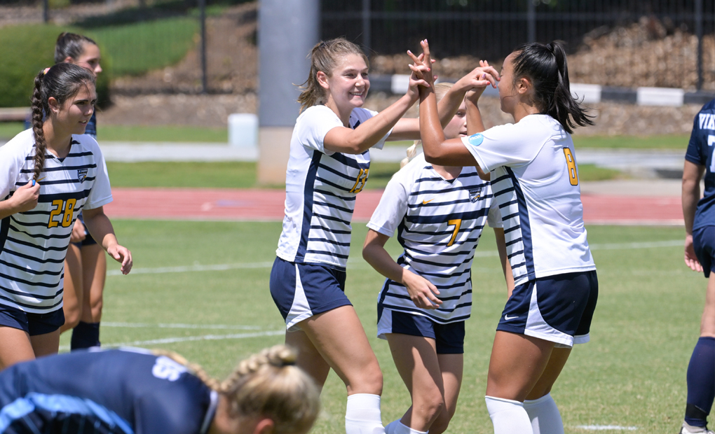Late Goal Propels Women's Soccer Past Lynchburg, 1-0