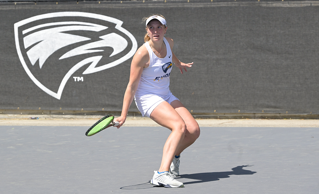 Women’s Tennis Opens Weekend with 6-3 Defeat of #15 Babson