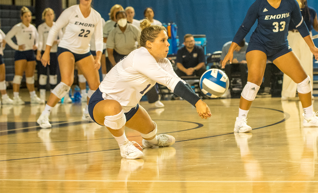 Emory Volleyball Splits Doubleheader Against Regional Foes