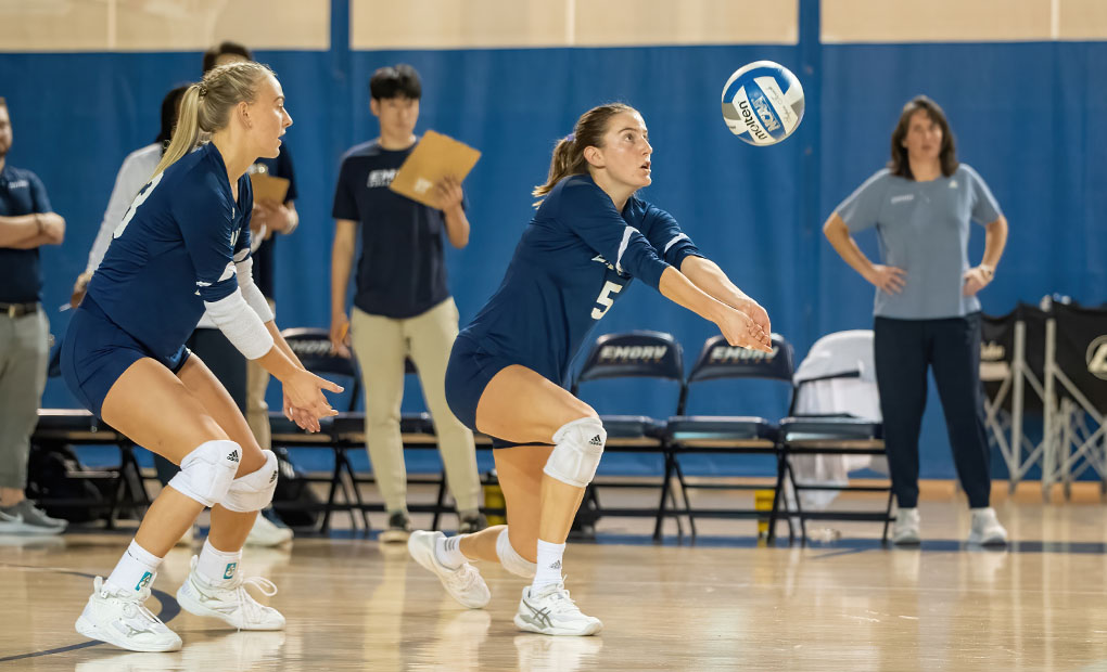 Emory Volleyball Rebounds with Sweep of Hendrix
